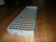 Pozinkovaný stupeň WEMA standard 1200 x 305 - 40x2